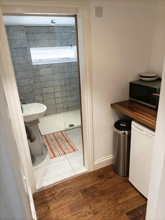 Mezzanine Style Studio Apartment 8 London Bagian luar foto